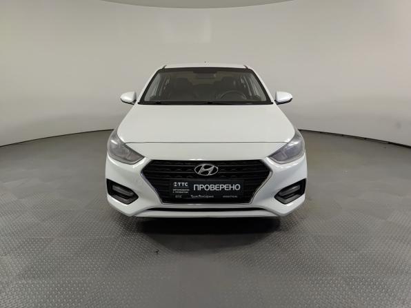 Hyundai Solaris II с пробегом 2019 года, цена 1 050 000 рублей, 171213 км, седан, Автокод Объявления