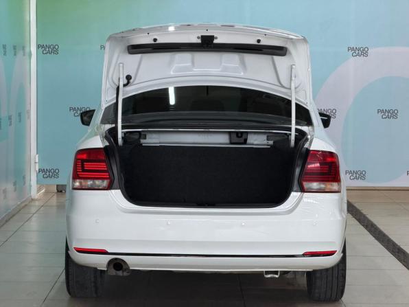 Volkswagen Polo V Рестайлинг с пробегом 2018 года, цена 933 000 рублей, 151115 км, седан, Автокод Объявления