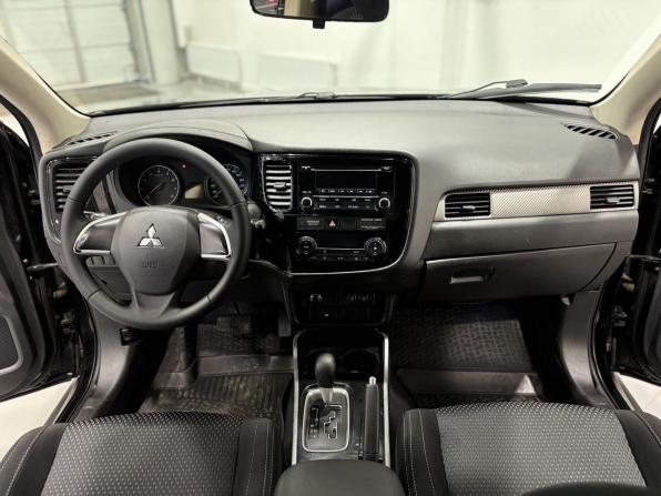 Mitsubishi Outlander III Рестайлинг 2 с пробегом 2018 года, цена 1 895 000 рублей, 180000 км, внедорожник, Автокод Объявления