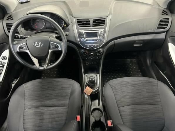 Hyundai Solaris I Рестайлинг с пробегом 2016 года, цена 860 000 рублей, 129188 км, седан, Автокод Объявления