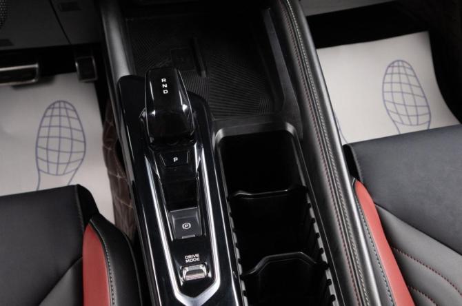 Geely Coolray I Рестайлинг 2 с пробегом 2023 года, цена 1 849 000 рублей, 130000 км, внедорожник, Автокод Объявления
