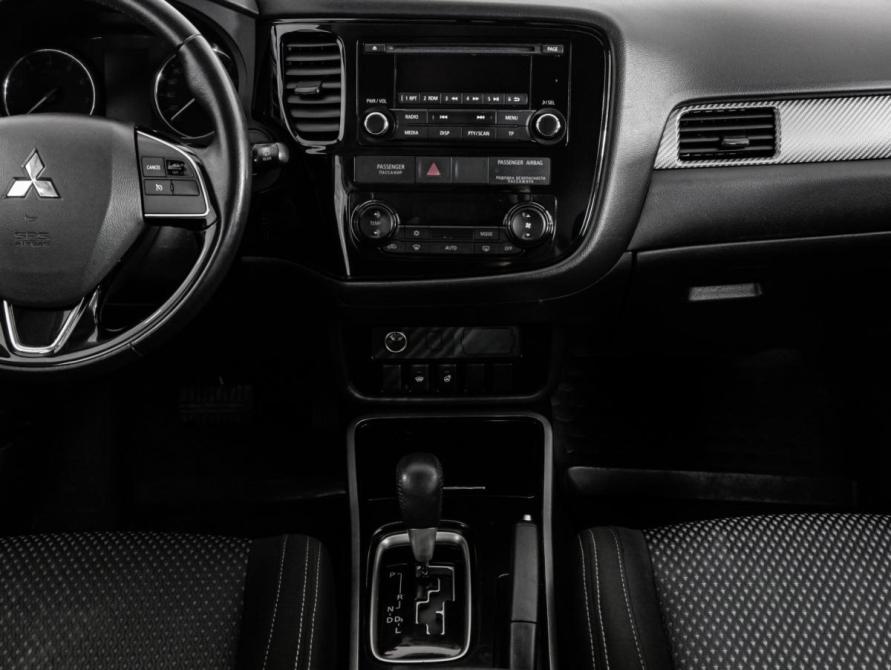 Mitsubishi Outlander III Рестайлинг 2 Санкт-Петербург  - изображение 14