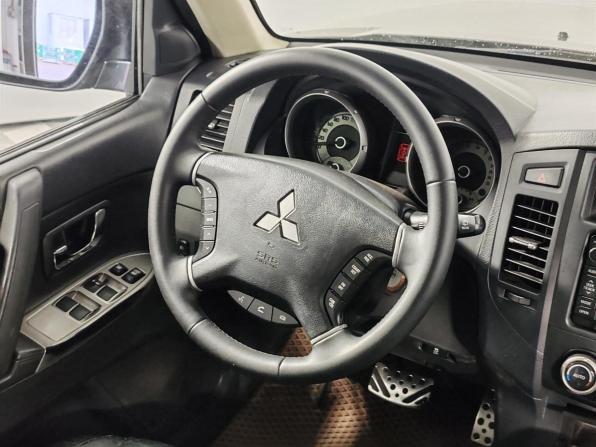 Mitsubishi Pajero IV Рестайлинг 1 с пробегом 2014 года, цена 2 125 000 рублей, 197999 км, внедорожник, Автокод Объявления