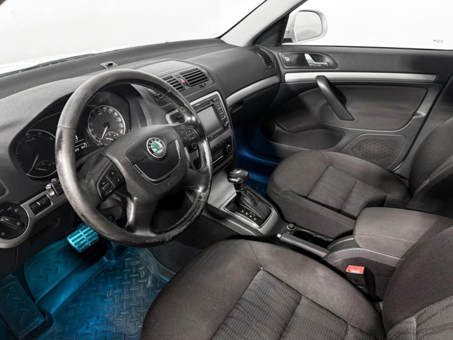 Skoda Octavia II (A5) Рестайлинг Санкт-Петербург  - изображение 9