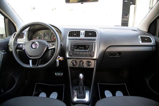 Volkswagen Polo V Рестайлинг с пробегом 2016 года, цена 1 050 000 рублей, 109000 км, седан, Автокод Объявления