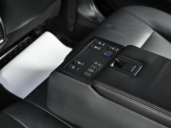 Toyota Camry VII (XV50) Рестайлинг с пробегом 2015 года, цена 1 949 000 рублей, 146000 км, седан, Автокод Объявления