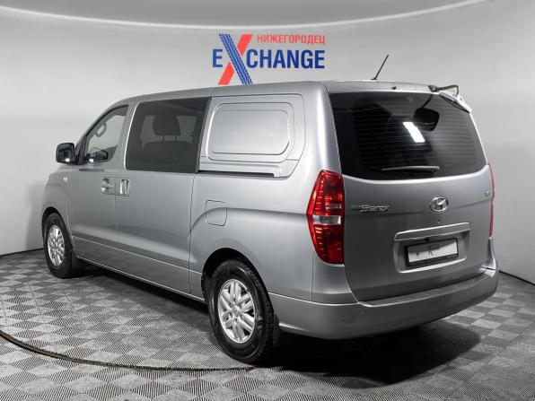 Hyundai Grand Starex I Рестайлинг 2 с пробегом 2019 года, цена 2 389 000 рублей, 202582 км, минивэн, Автокод Объявления