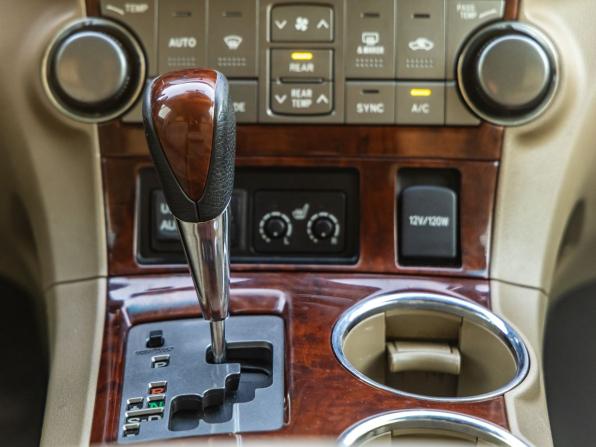 Toyota Highlander II (XU40) Рестайлинг с пробегом 2012 года, цена 1 798 000 рублей, 222317 км, внедорожник, Автокод Объявления
