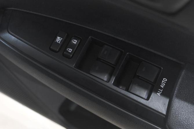 Toyota Corolla XI (E160 E170 E180) с пробегом 2013 года, цена 1 269 000 рублей, 75000 км, универсал, Автокод Объявления