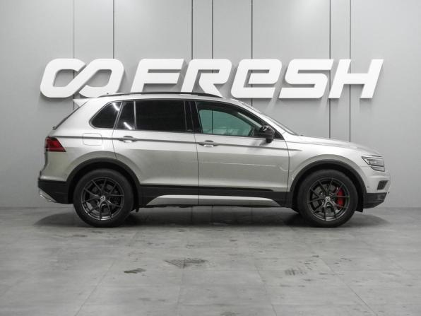 Volkswagen Tiguan II с пробегом 2019 года, цена 2 344 000 рублей, 194692 км, внедорожник, Автокод Объявления