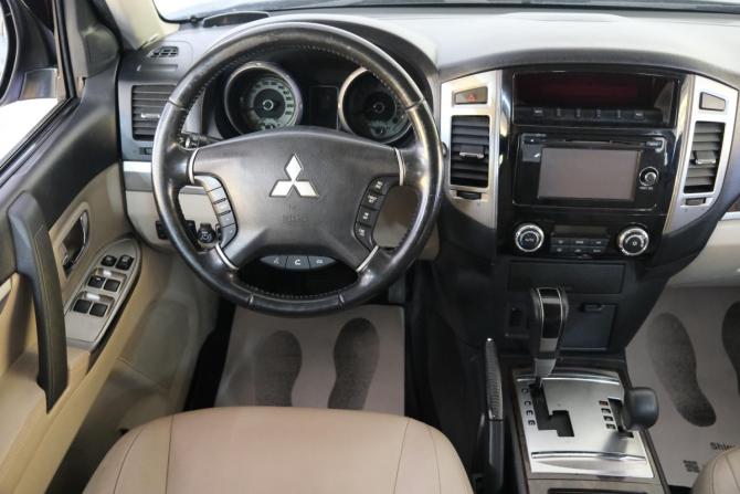 Mitsubishi Pajero IV Рестайлинг 2 с пробегом 2017 года, цена 3 199 000 рублей, 101200 км, внедорожник, Автокод Объявления