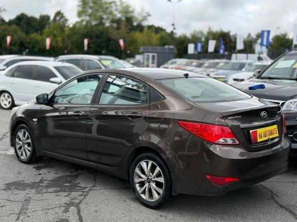 Hyundai Solaris I Рестайлинг с пробегом 2015 года, цена 949 000 рублей, 177331 км, седан, Автокод Объявления