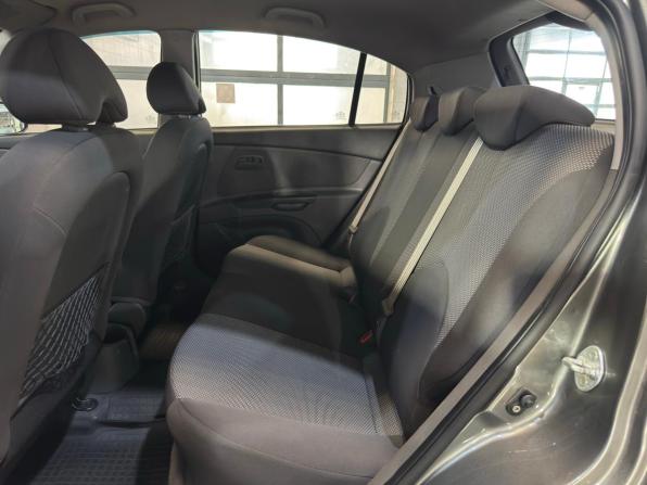 Kia Rio II Рестайлинг с пробегом 2010 года, цена 469 000 рублей, 180000 км, хэтчбек, Автокод Объявления