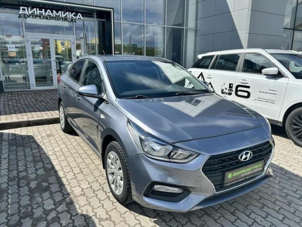 Hyundai Solaris II с пробегом 2018 года, цена 1 000 000 рублей, 150184 км, седан, Автокод Объявления