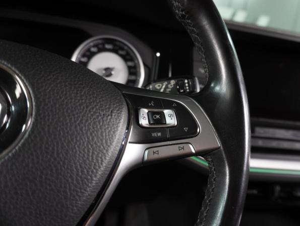 Volkswagen Touareg III с пробегом 2018 года, цена 4 239 000 рублей, 231611 км, внедорожник, Автокод Объявления