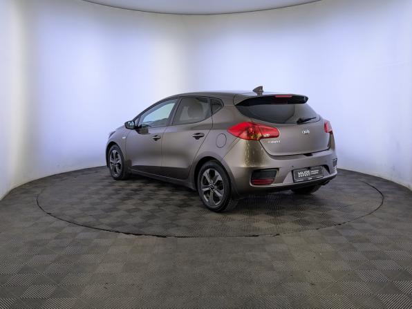 Kia Ceed II Рестайлинг с пробегом 2017 года, цена 1 210 000 рублей, 177682 км, хэтчбек, Автокод Объявления