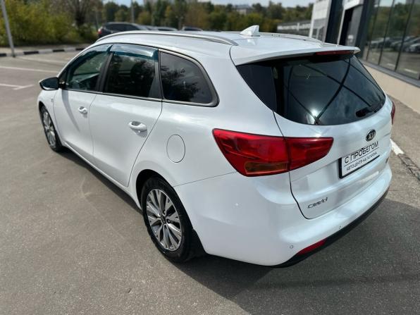 Kia Ceed II Рестайлинг с пробегом 2018 года, цена 1 599 000 рублей, 68873 км, универсал, Автокод Объявления