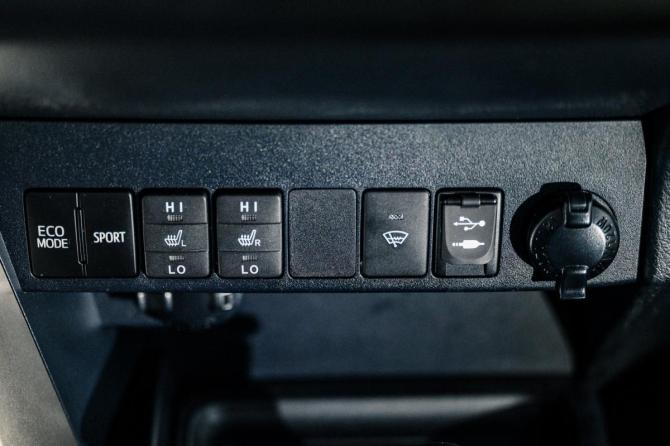 Toyota RAV4 IV (XA40) с пробегом 2013 года, цена 1 670 000 рублей, 201699 км, внедорожник, Автокод Объявления