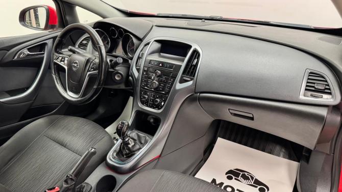 Opel Astra J Рестайлинг с пробегом 2012 года, цена 540 000 рублей, 267908 км, хэтчбек, Автокод Объявления