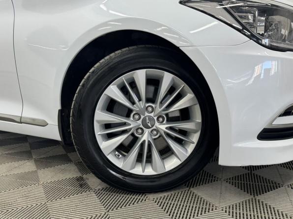 Hyundai Genesis II с пробегом 2015 года, цена 1 861 000 рублей, 122102 км, седан, Автокод Объявления