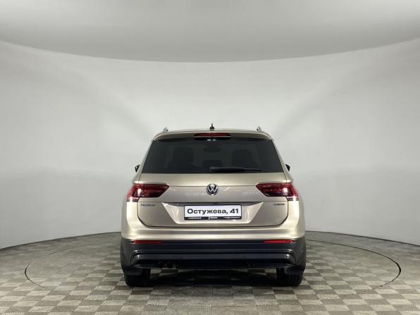 Volkswagen Tiguan II с пробегом 2019 года, цена 2 650 000 рублей, 107201 км, внедорожник, Автокод Объявления