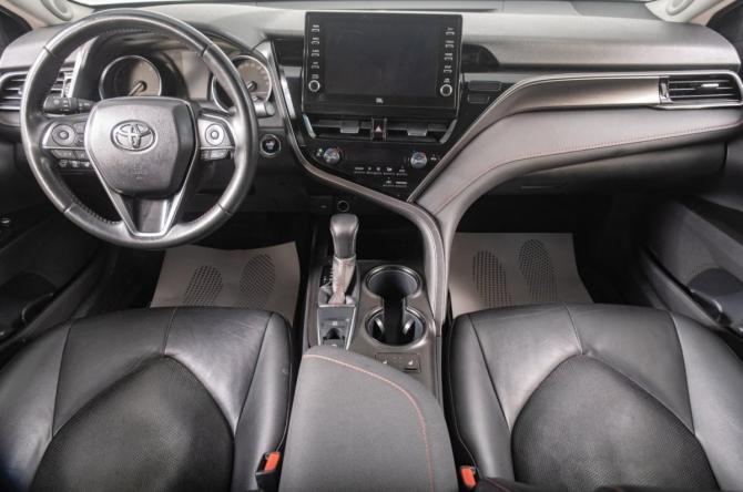 Toyota Camry VIII (XV70) Рестайлинг с пробегом 2021 года, цена 3 399 000 рублей, 218000 км, седан, Автокод Объявления