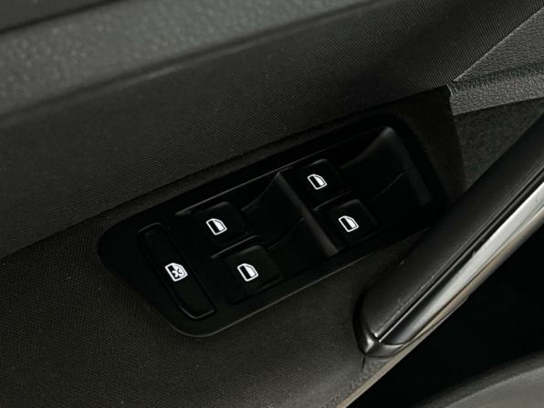 Volkswagen Golf VII с пробегом 2015 года, цена 1 290 000 рублей, 100757 км, хэтчбек, Автокод Объявления
