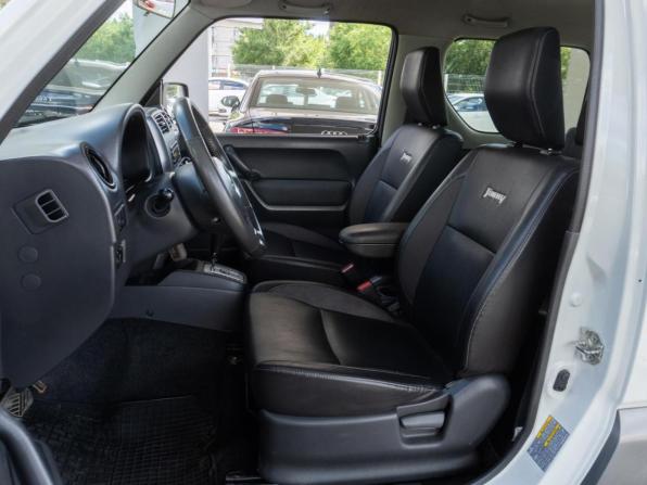 Suzuki Jimny III Рестайлинг 2 с пробегом 2013 года, цена 1 199 000 рублей, 169337 км, внедорожник, Автокод Объявления