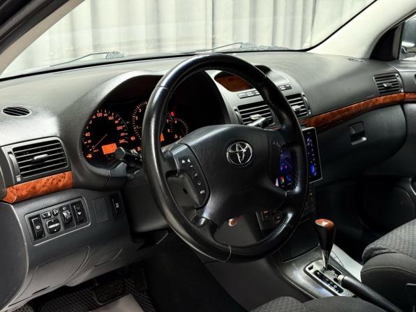 Toyota Avensis II с пробегом 2005 года, цена 589 000 рублей, 304195 км, седан, Автокод Объявления