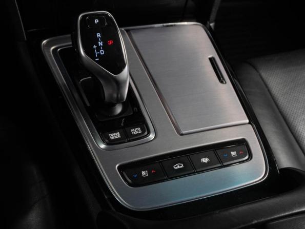 Hyundai Equus II Рестайлинг с пробегом 2013 года, цена 1 719 000 рублей, 205636 км, седан, Автокод Объявления