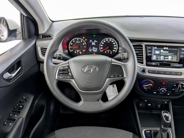 Hyundai Solaris II Рестайлинг с пробегом 2022 года, цена 1 570 000 рублей, 56952 км, седан, Автокод Объявления