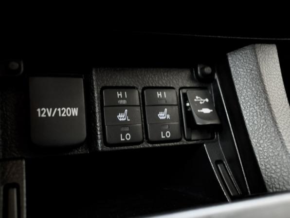 Toyota Corolla XI (E160 E170 E180) с пробегом 2013 года, цена 1 380 000 рублей, 170660 км, седан, Автокод Объявления