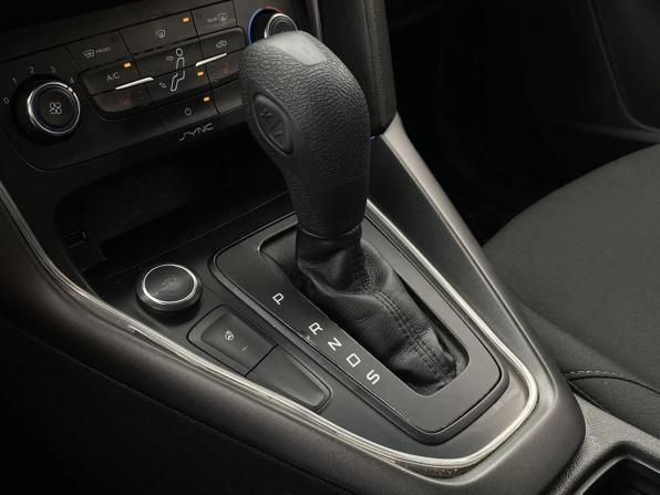 Ford Focus III Рестайлинг с пробегом 2017 года, цена 999 000 рублей, 182237 км, седан, Автокод Объявления