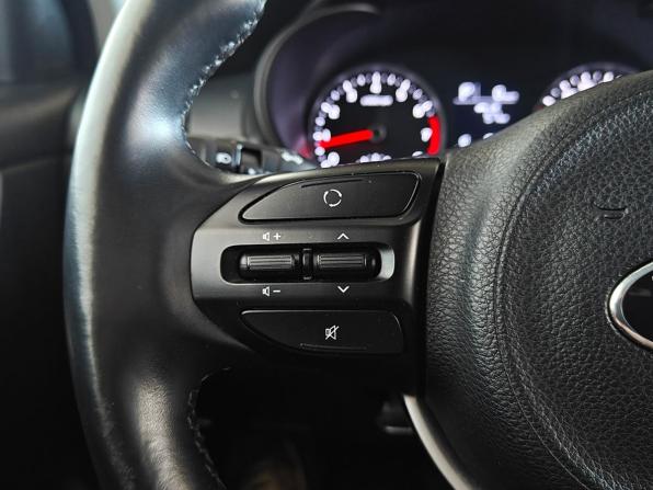 Kia Rio IV с пробегом 2018 года, цена 1 430 000 рублей, 66729 км, хэтчбек, Автокод Объявления