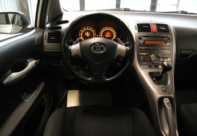 Toyota Auris I с пробегом 2007 года, цена 649 000 рублей, 199000 км, хэтчбек, Автокод Объявления