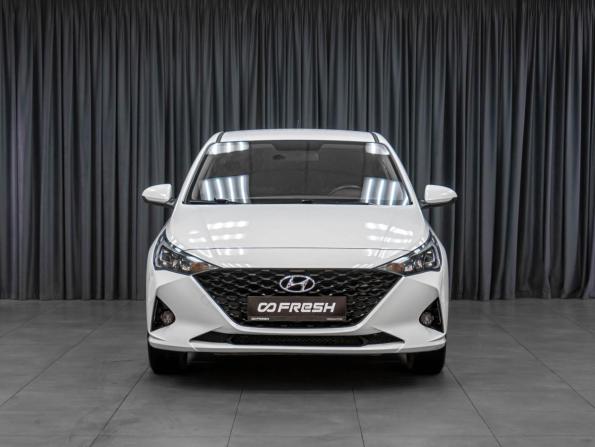 Hyundai Solaris II Рестайлинг с пробегом 2020 года, цена 1 669 000 рублей, 71178 км, седан, Автокод Объявления