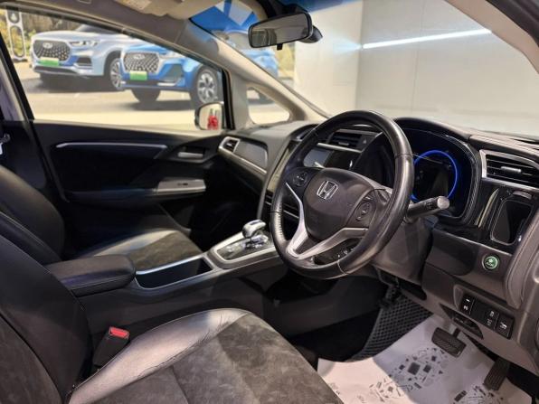 Honda Shuttle II с пробегом 2016 года, цена 1 060 000 рублей, 164000 км, универсал, Автокод Объявления