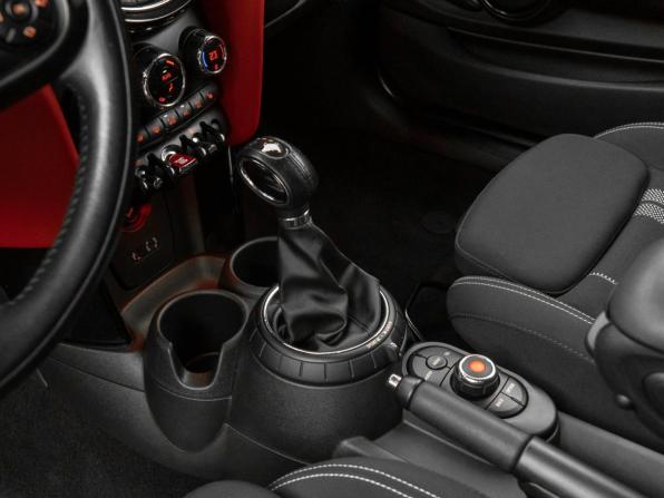 Mini Hatch III (F55/F56) с пробегом 2015 года, цена 2 180 000 рублей, 66062 км, хэтчбек, Автокод Объявления