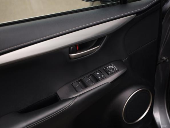Lexus NX I с пробегом 2016 года, цена 2 099 000 рублей, 253356 км, внедорожник, Автокод Объявления