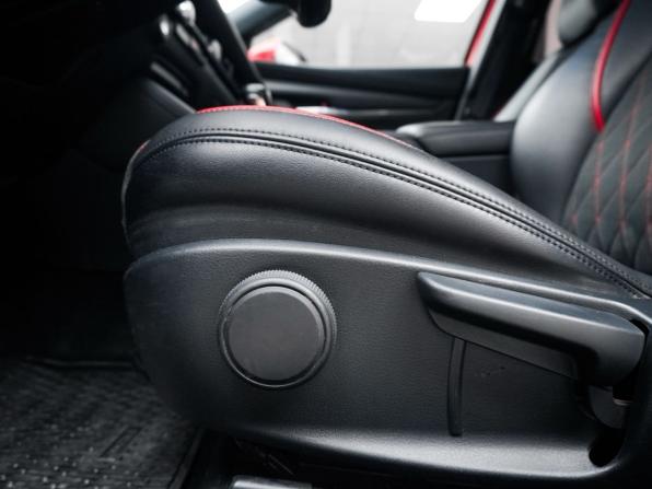 Mazda 3 IV (BP) с пробегом 2019 года, цена 1 699 000 рублей, 102978 км, хэтчбек, Автокод Объявления