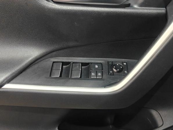 Toyota RAV4 V (XA50) с пробегом 2021 года, цена 3 178 000 рублей, 64384 км, внедорожник, Автокод Объявления