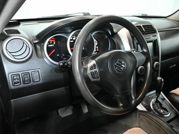 Suzuki Grand Vitara II Рестайлинг с пробегом 2011 года, цена 950 000 рублей, 292464 км, внедорожник, Автокод Объявления