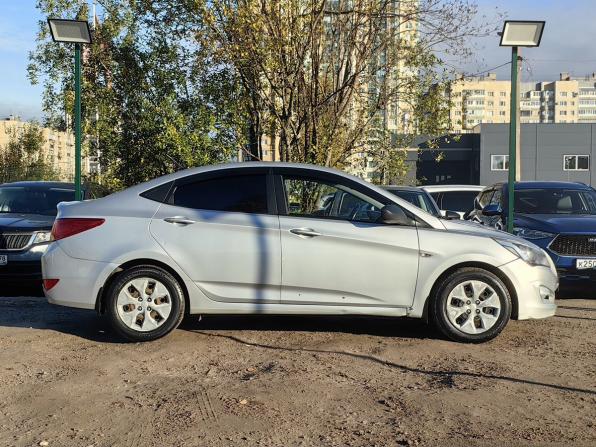 Hyundai Solaris I Рестайлинг с пробегом 2016 года, цена 609 000 рублей, 305600 км, седан, Автокод Объявления