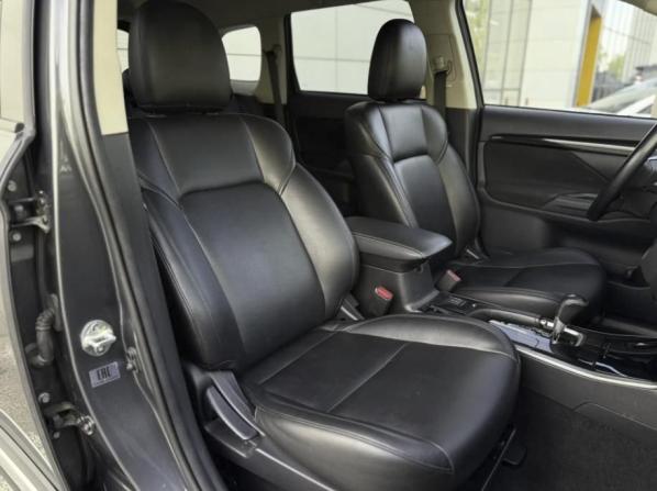 Mitsubishi Outlander III Рестайлинг 3 с пробегом 2019 года, цена 2 150 000 рублей, 178508 км, внедорожник, Автокод Объявления