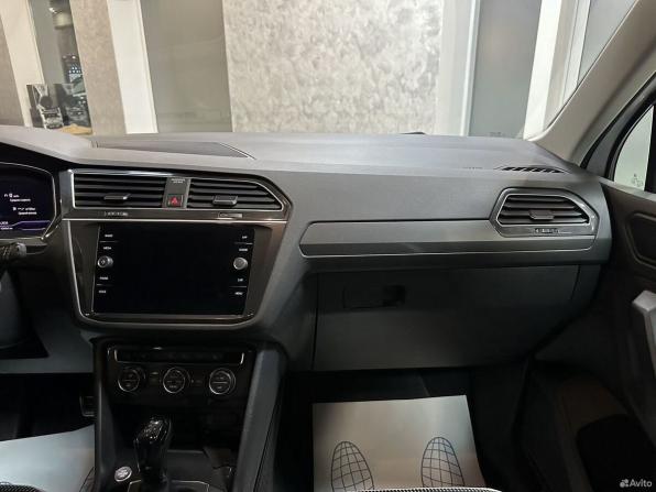Volkswagen Tiguan II с пробегом 2020 года, цена 2 695 000 рублей, 104045 км, внедорожник, Автокод Объявления
