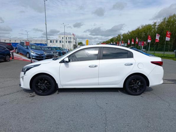 Kia Rio IV Рестайлинг с пробегом 2021 года, цена 1 899 995 рублей, 36682 км, седан, Автокод Объявления