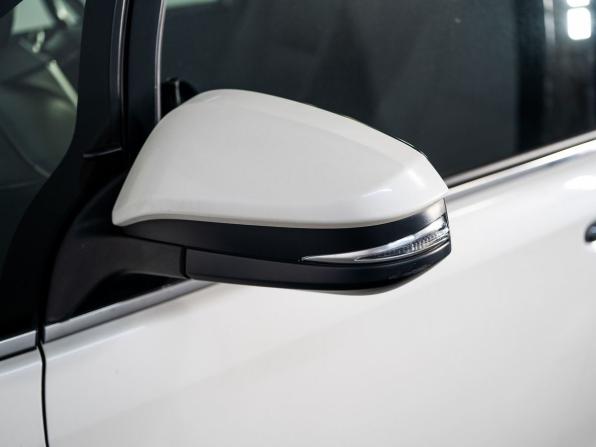 Toyota Esquire I Рестайлинг с пробегом 2017 года, цена 2 200 000 рублей, 207366 км, минивэн, Автокод Объявления