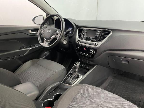 Hyundai Solaris II с пробегом 2017 года, цена 1 235 000 рублей, 149599 км, седан, Автокод Объявления