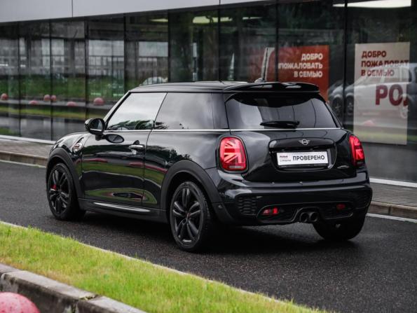 Mini Hatch III (F55/F56) Рестайлинг с пробегом 2020 года, цена 2 749 000 рублей, 127670 км, хэтчбек, Автокод Объявления
