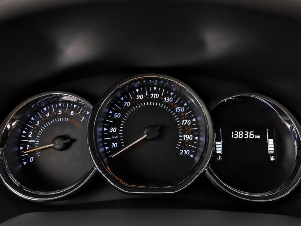 Renault Sandero II Рестайлинг с пробегом 2022 года, цена 1 525 000 рублей, 13800 км, хэтчбек, Автокод Объявления